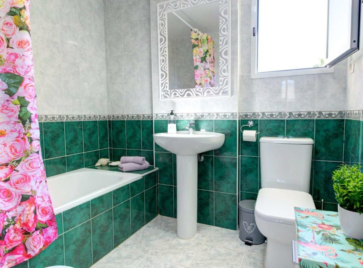 פואנגירולה Apartamento Vinuela מראה חיצוני תמונה